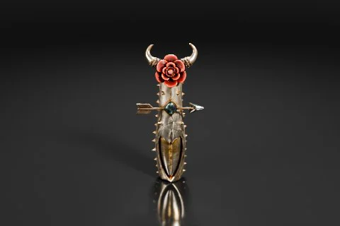 Close-up of a pendant or brooch 3D model preview