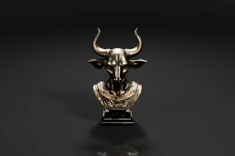 Photograph of a small statue of a bull's head 3D model preview